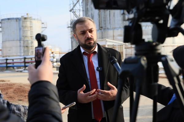 Էկոնոմիկայի նախարար Գևորգ Պապոյանն այցելել է Սուրենավանի նավթավերամշակման գործարան