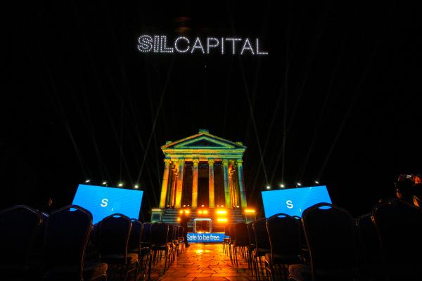 SIL INSURANCE-Ը ՆՇԵՑ ԻՐ 25-ԱՄՅԱԿԸ՝ ՎԵՐԱԲՐԵՆԴԱՎՈՐՈՒՄՈՎ ԱԶԴԱՐԱՐԵԼՈՎ ՆՈՐ ՄԵԿՆԱՐԿ