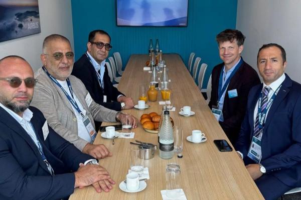 Է. Սուքիասյանի գլխավորությամբ FlyOne Armenia-ի պատվիրակությունը մասնակցել է Ֆարնբորոյի միջազգային ցո